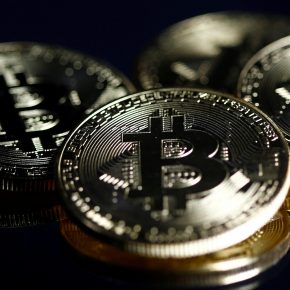 Perusahaan Pemegang Bitcoin Terbanyak